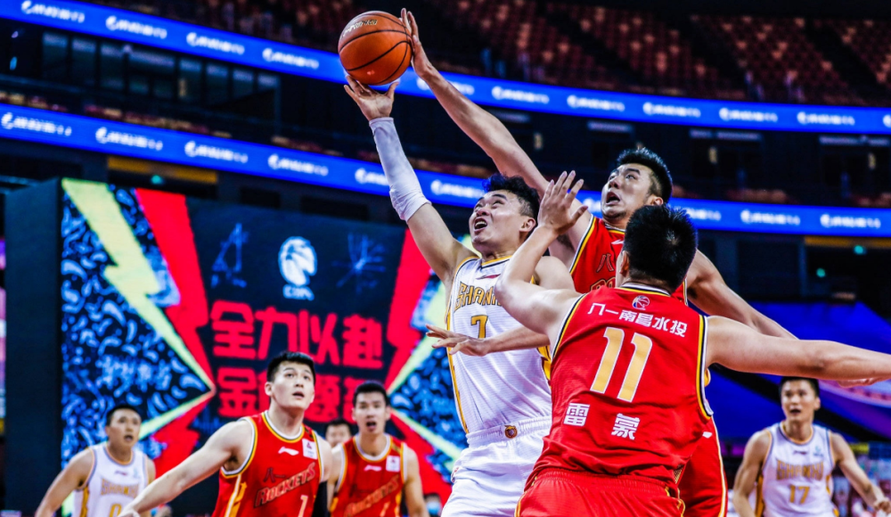 关于CBA常规赛赛前走向成谜；圣安东尼奥马刺更衣室发声；压力陡增；医务组通报恢复的信息